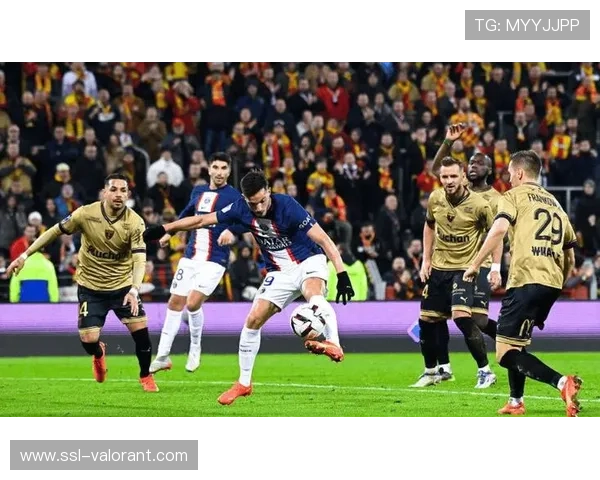 朗斯定位球战术革新,占比三成进球成赛季亮点 朗斯定位球战术革新,占比三成进球成赛季亮点