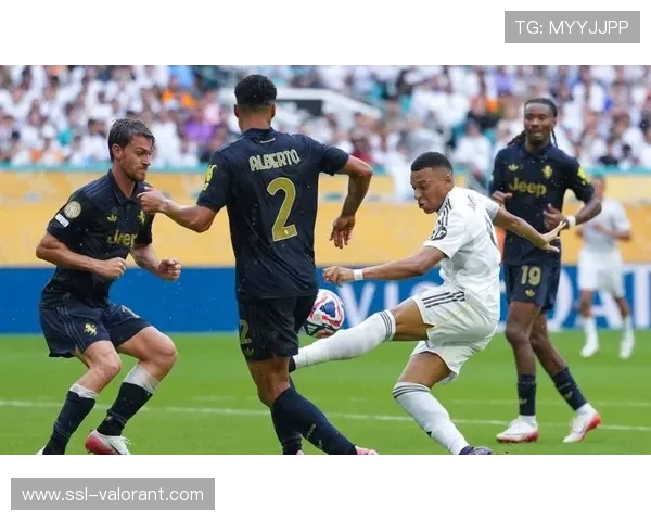 皇马主场迎战皇家社会,姆巴佩缺阵考验阿韦洛亚战术调整 皇马主场迎战皇家社会,姆巴佩缺阵考验阿韦洛亚战术调整